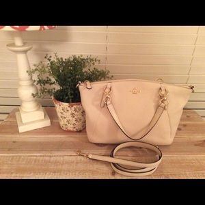 COACH SATCHEL HANDBAG LIKE NEW